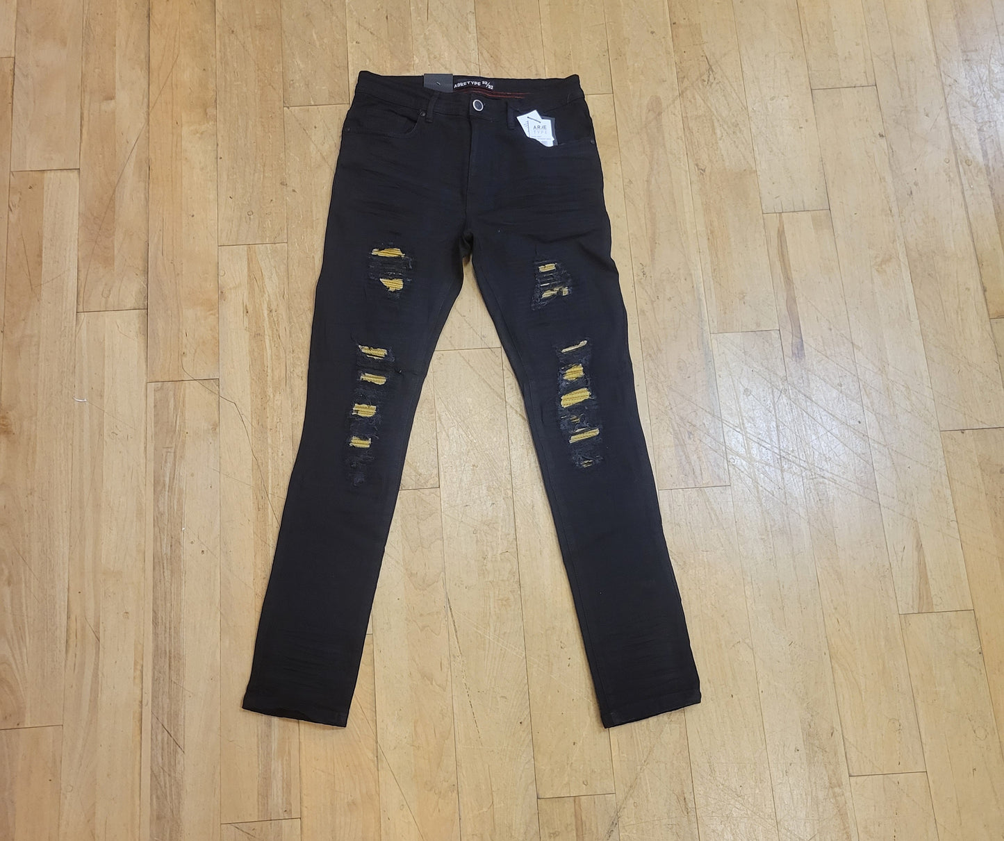 Black pants w/Gold